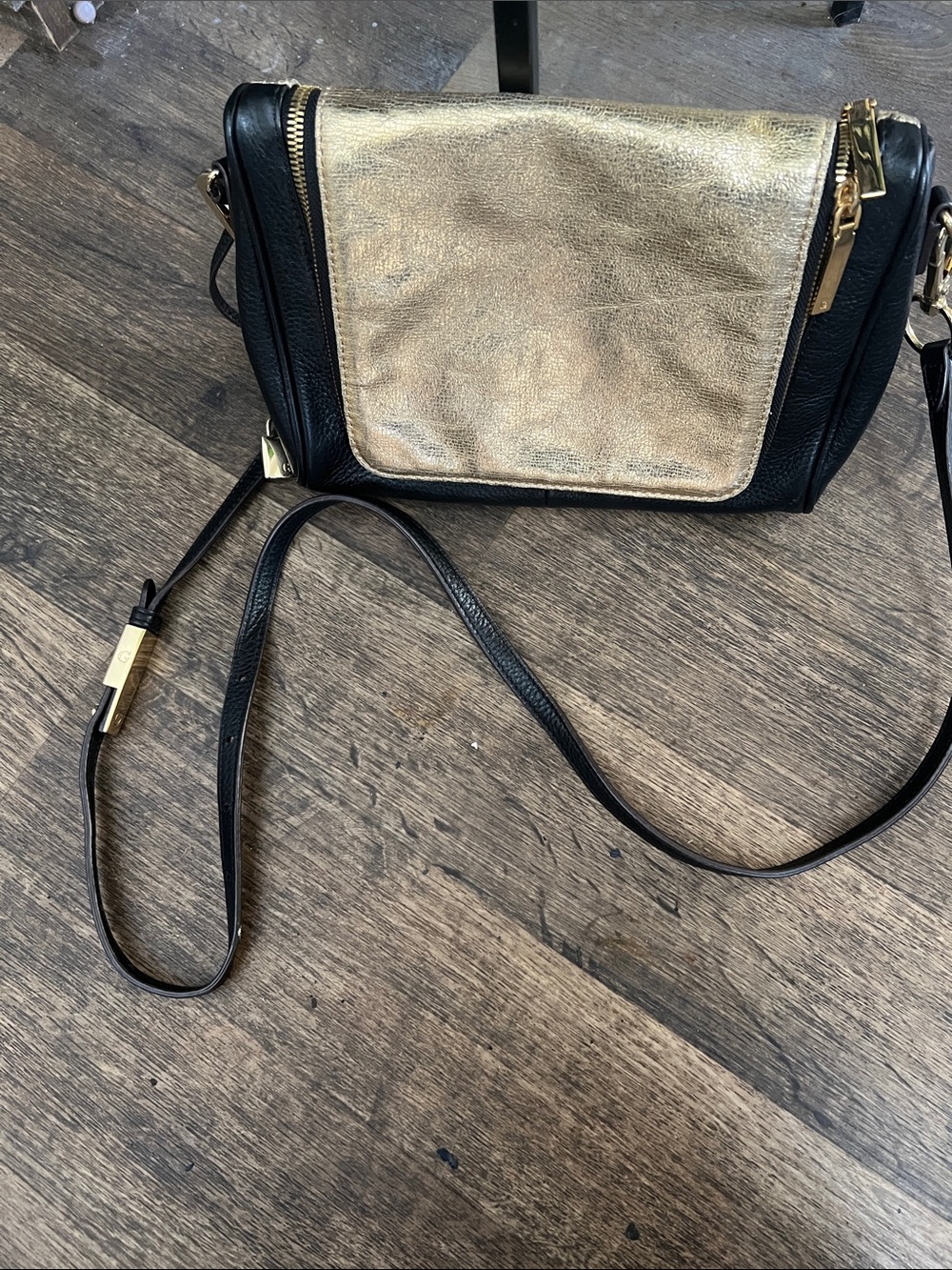Black and Gold Crossbody Shoulder Bag - Women
GILI